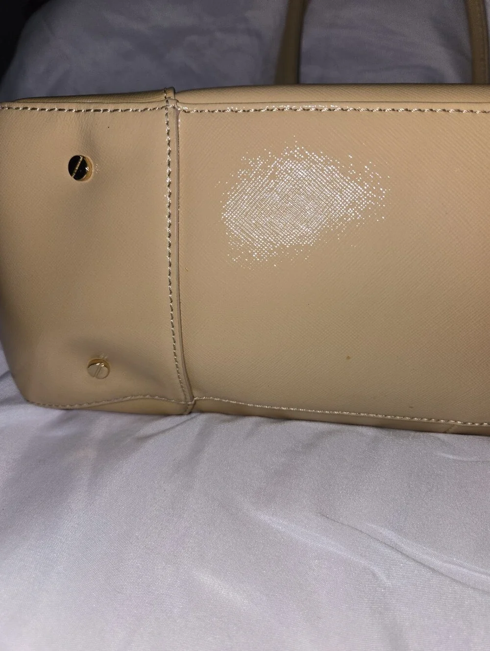 Tory Burch large handbag/tote tan w/ gold hardware. Blue Stain Inside